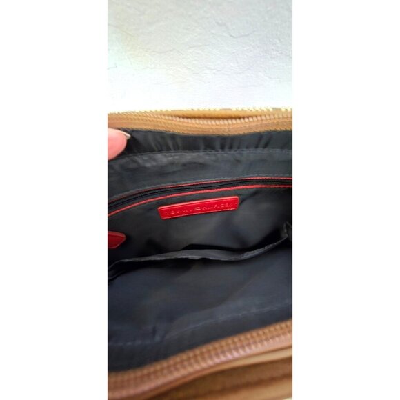 Tommy Hilfiger Monogram Tan & Brown Shoulder Bag With Gold Accents - Picture 5 of 9